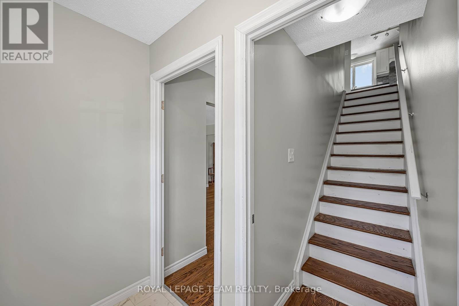 73 Southpark Drive, Ottawa, Ontario  K1B 3B5 - Photo 22 - X13112838