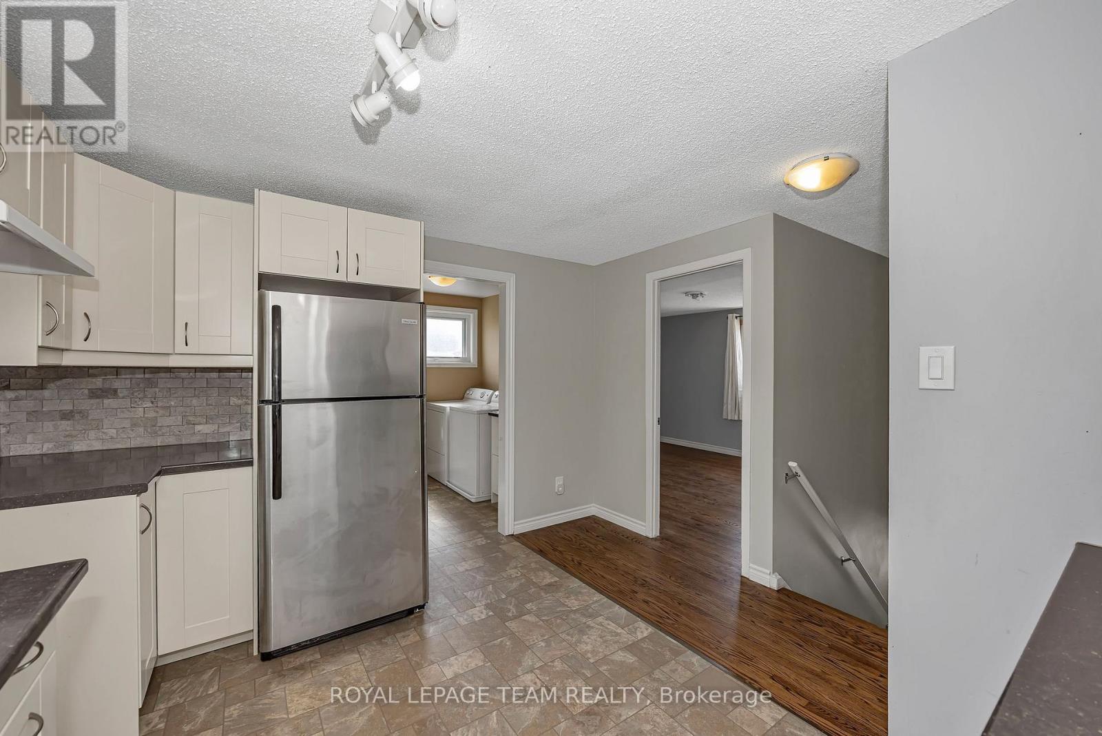73 Southpark Drive, Ottawa, Ontario  K1B 3B5 - Photo 27 - X13112838