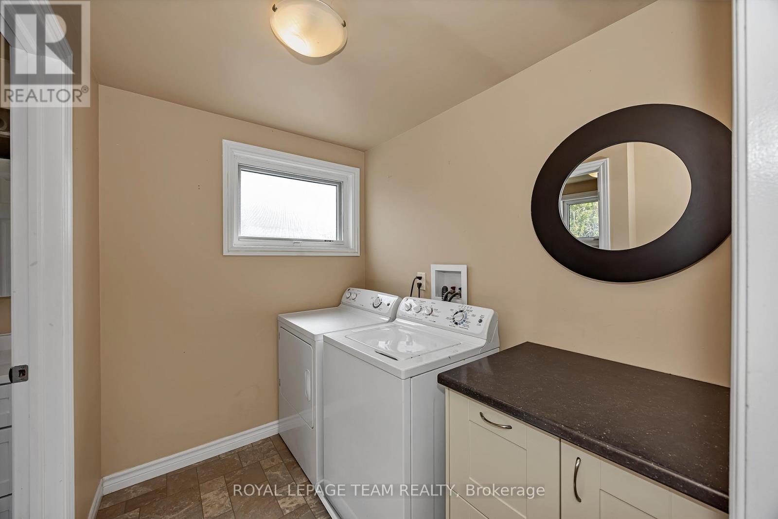 73 Southpark Drive, Ottawa, Ontario  K1B 3B5 - Photo 35 - X13112838