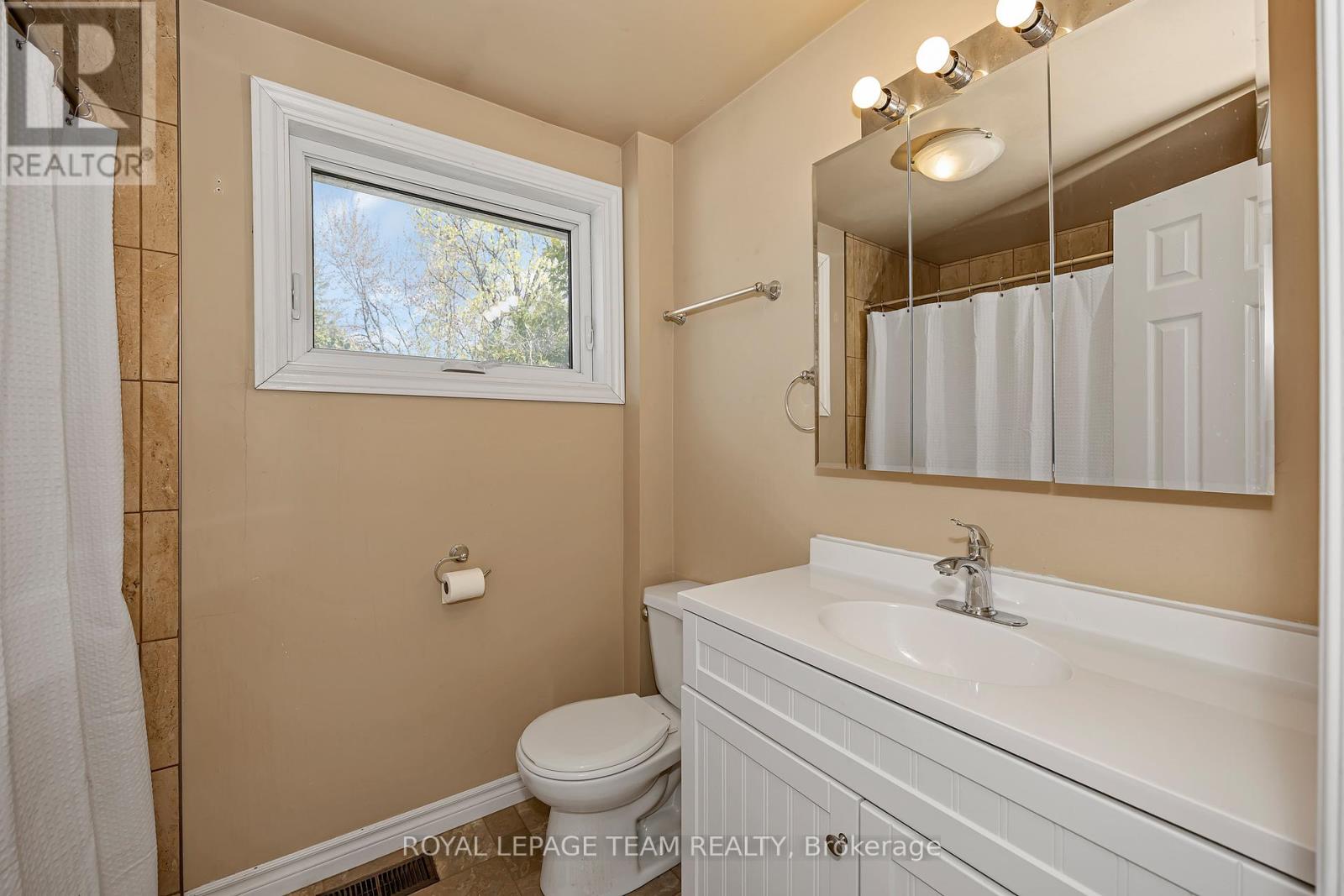 73 Southpark Drive, Ottawa, Ontario  K1B 3B5 - Photo 36 - X13112838