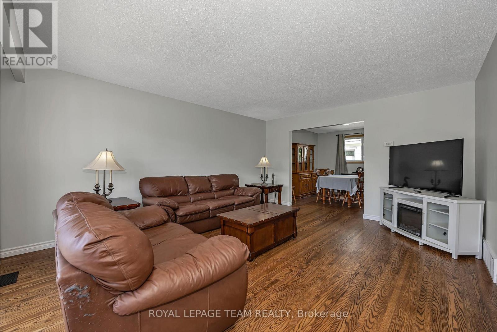 73 Southpark Drive, Ottawa, Ontario  K1B 3B5 - Photo 5 - X13112838