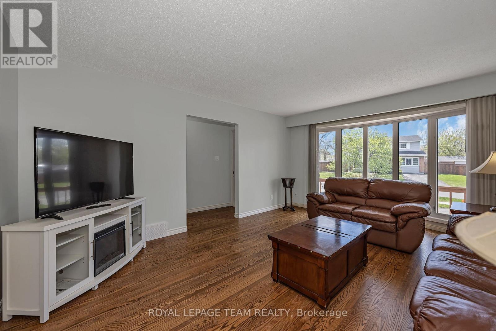 73 Southpark Drive, Ottawa, Ontario  K1B 3B5 - Photo 6 - X13112838