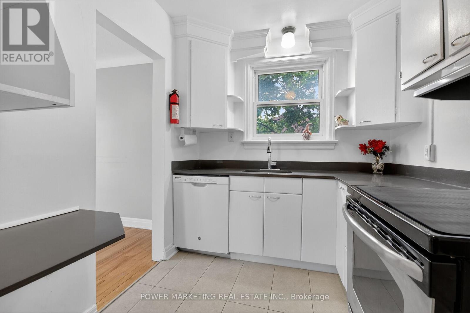391 Greenwood Avenue, Ottawa, Ontario  K2A 0X4 - Photo 15 - X13112884