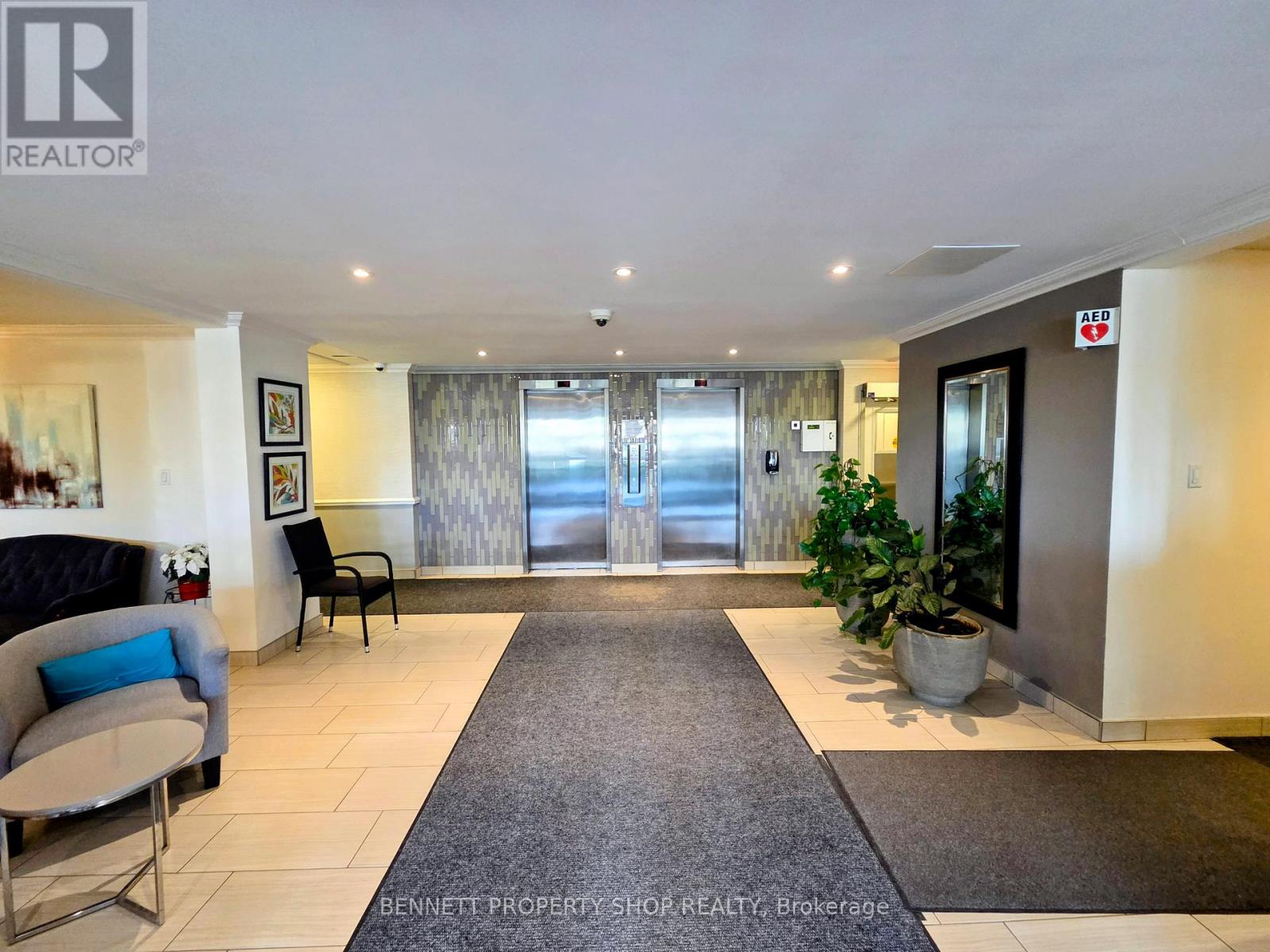 1007 - 2400 Virginia Drive, Ottawa, Ontario  K1H 8L3 - Photo 2 - X13113120