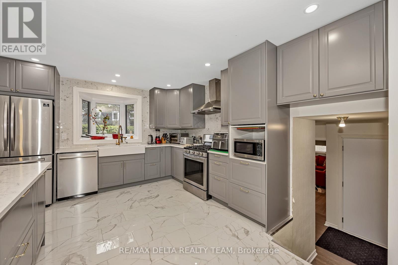 2350 Georgina Drive, Ottawa, Ontario  K2B 7M5 - Photo 14 - X13114332