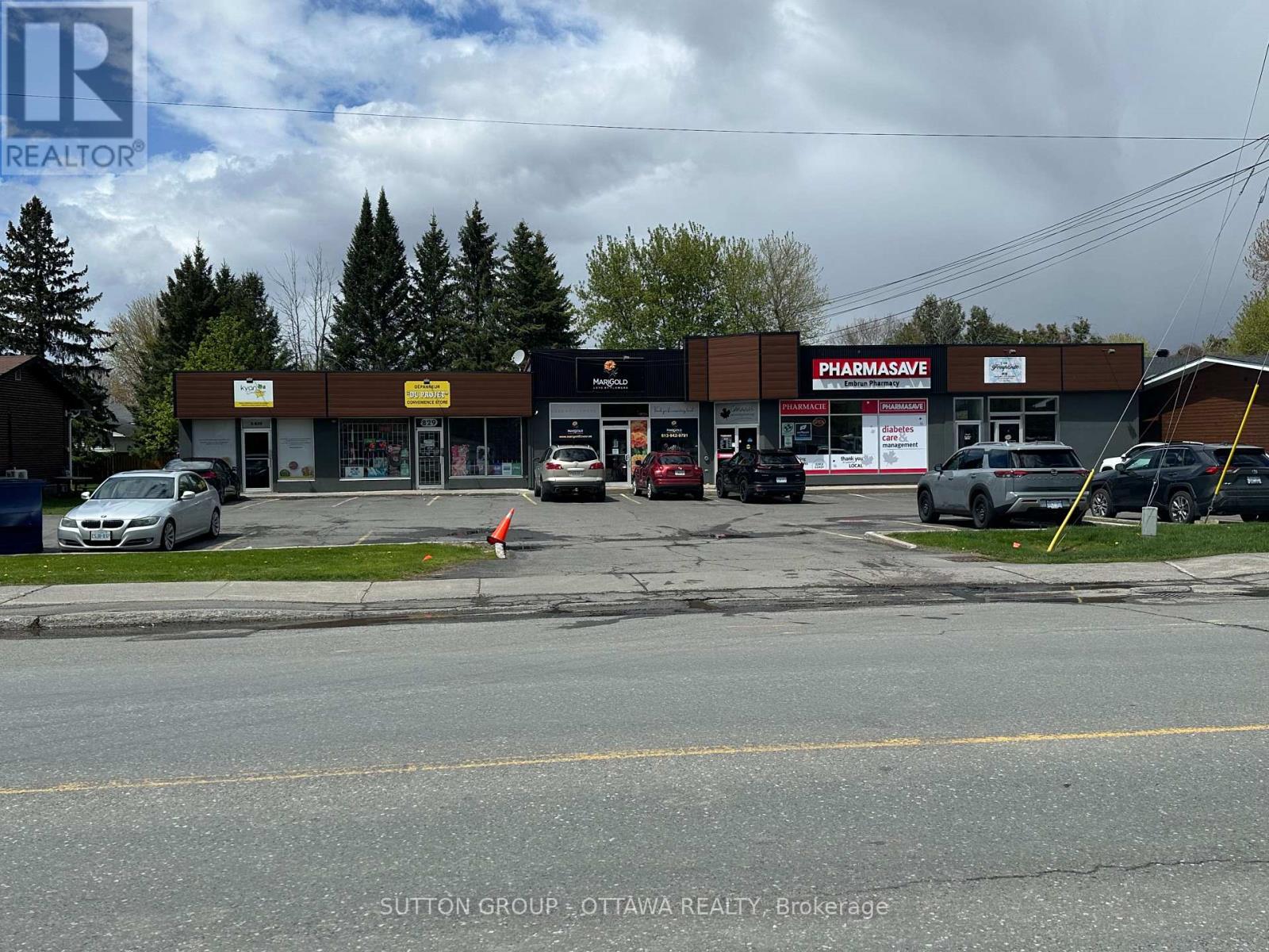 829 NOTRE DAME STREET, Russell, Ontario