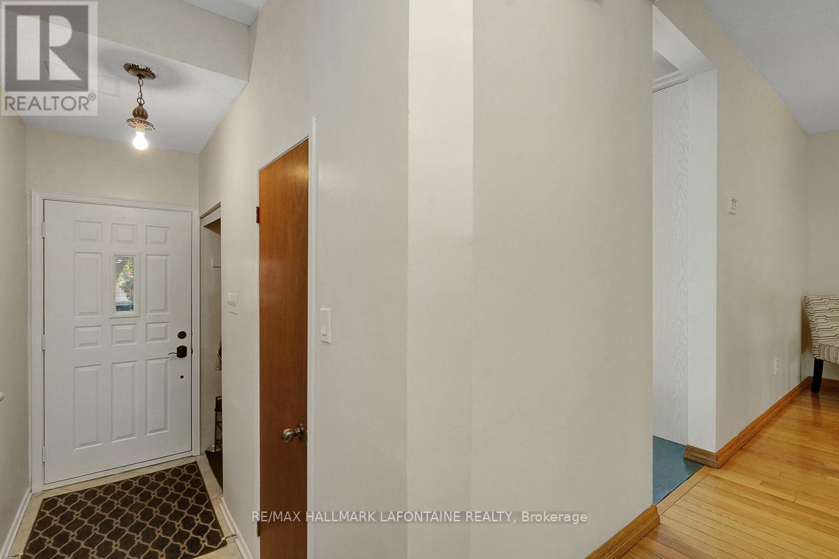 28 - 2 Bertona Street, Ottawa, Ontario  K2G 0W1 - Photo 3 - X13115098