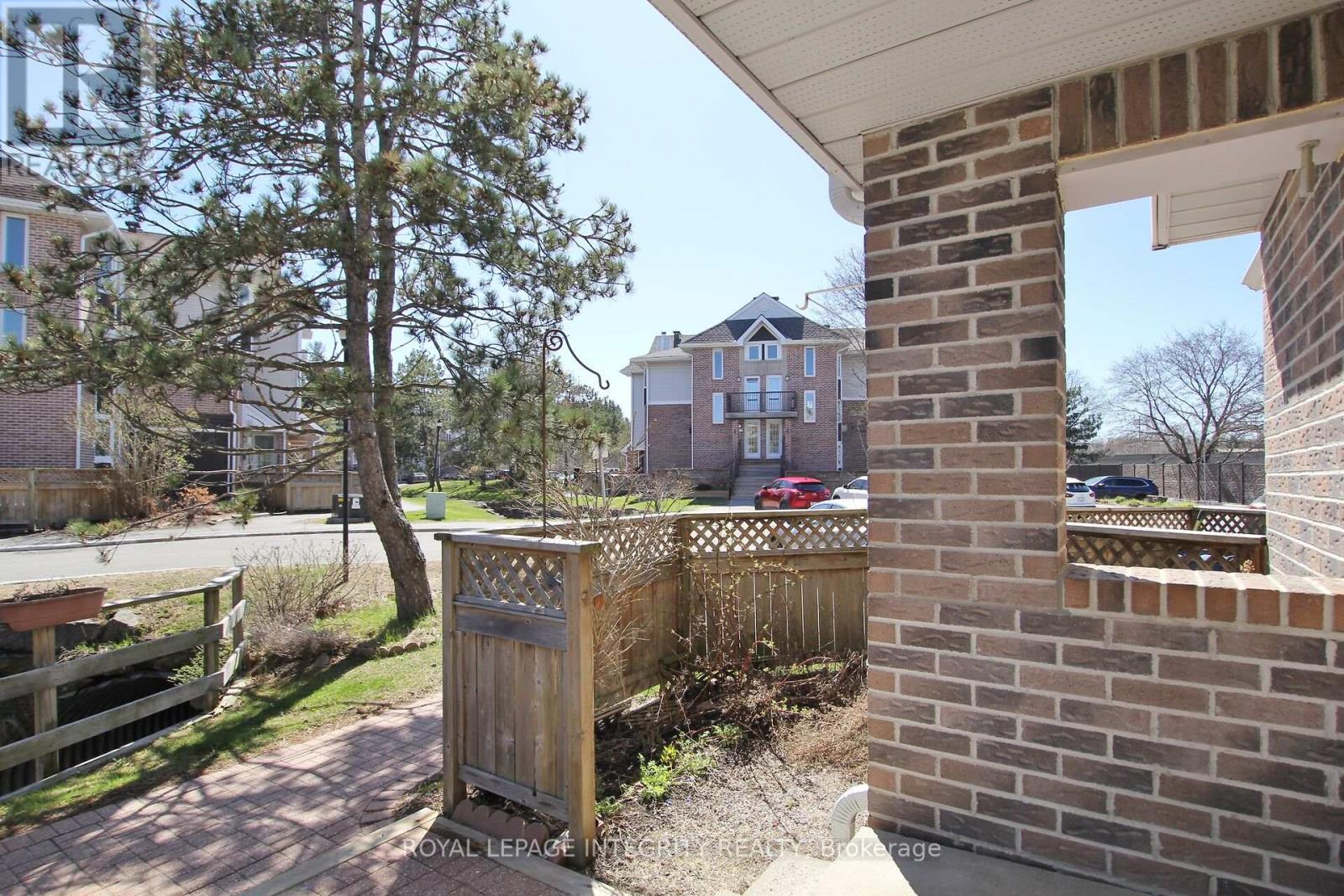 10 - 3 Stonebank Crescent, Ottawa, Ontario  K2H 9M2 - Photo 5 - X13115374