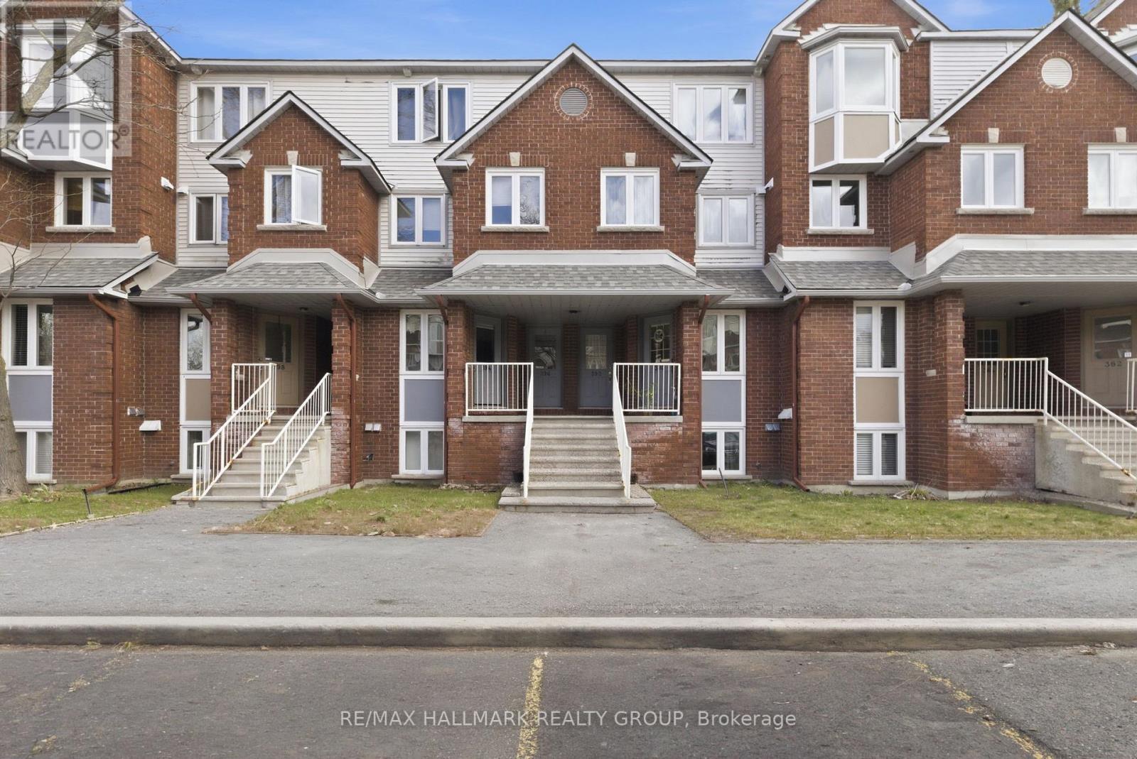 3 - 390 BRISTON PRIVATE, Ottawa, Ontario