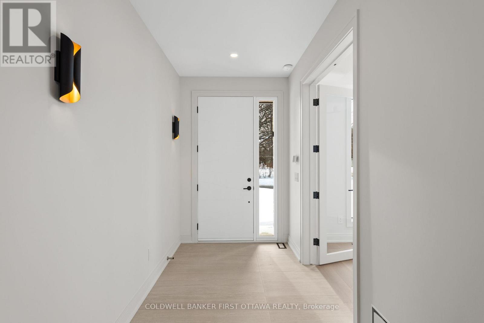 93 Lotta Avenue, Ottawa, Ontario  K2G 2B8 - Photo 2 - X13116808