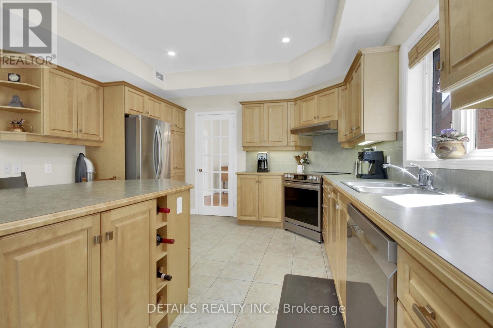 7 Stonecroft Terrace, Ottawa, Ontario  K2K 2V1 - Photo 7 - X13117360