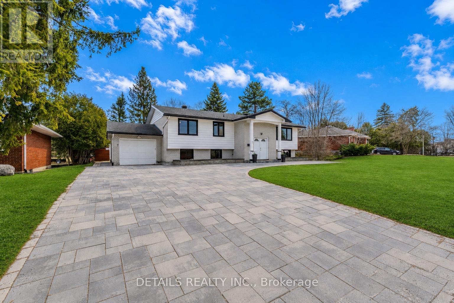 7 KERRY CRESCENT, Ottawa, Ontario