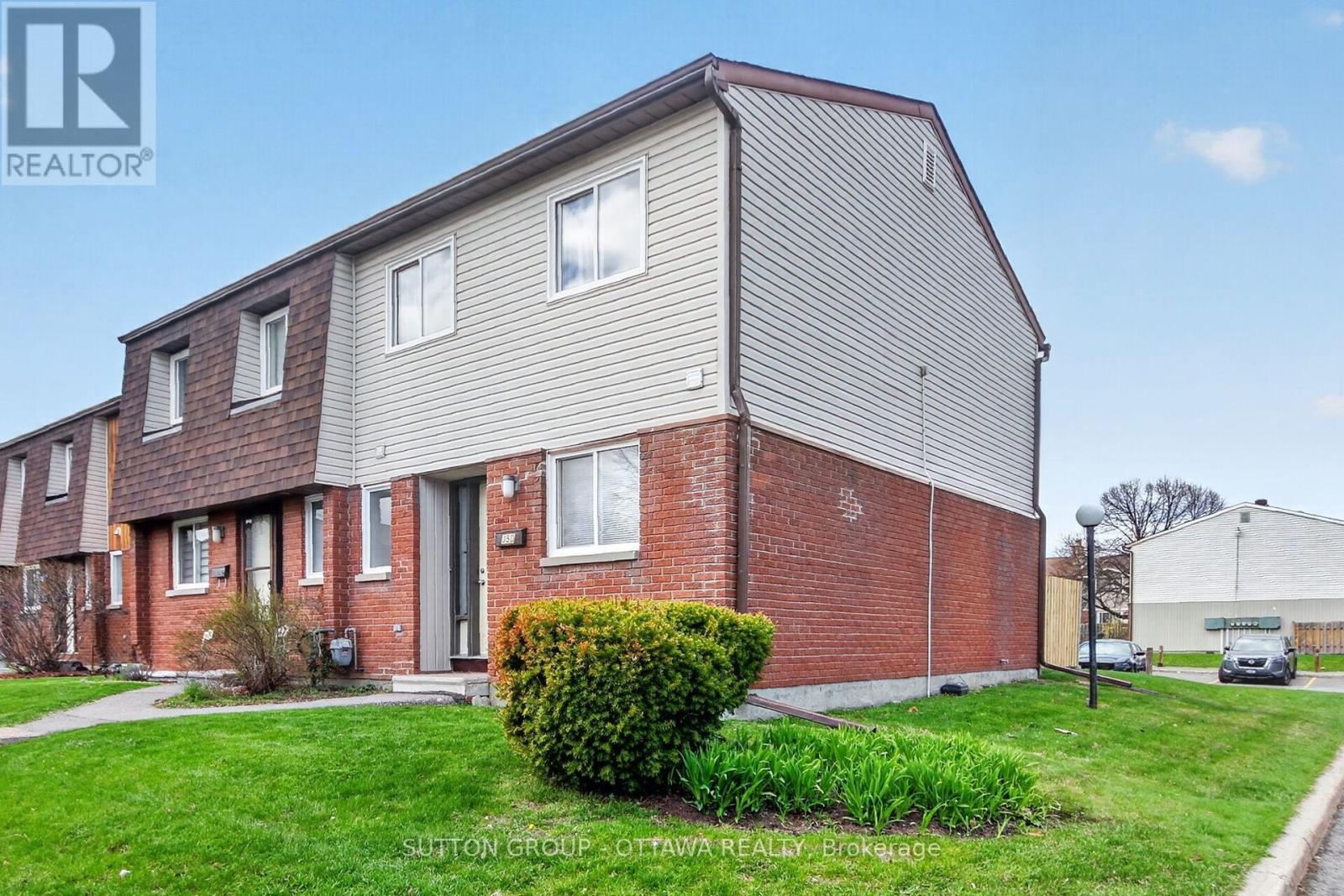 79 - 35d Woodvale Green, Ottawa, Ontario  K2G 4H3 - Photo 3 - X13117996