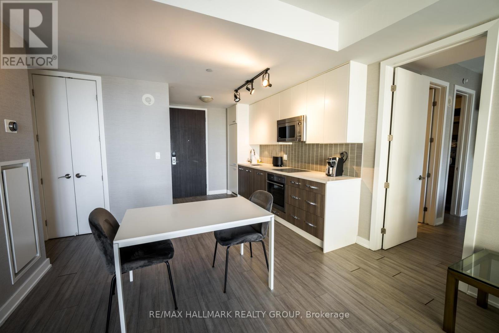 1805 - 111 Champagne Avenue, Ottawa, Ontario  K1S 5V3 - Photo 4 - X13118872