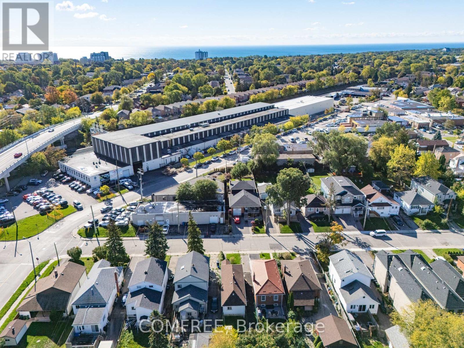 18 Glasgow Avenue, Toronto, Ontario  M1K 1C1 - Photo 17 - E13119114