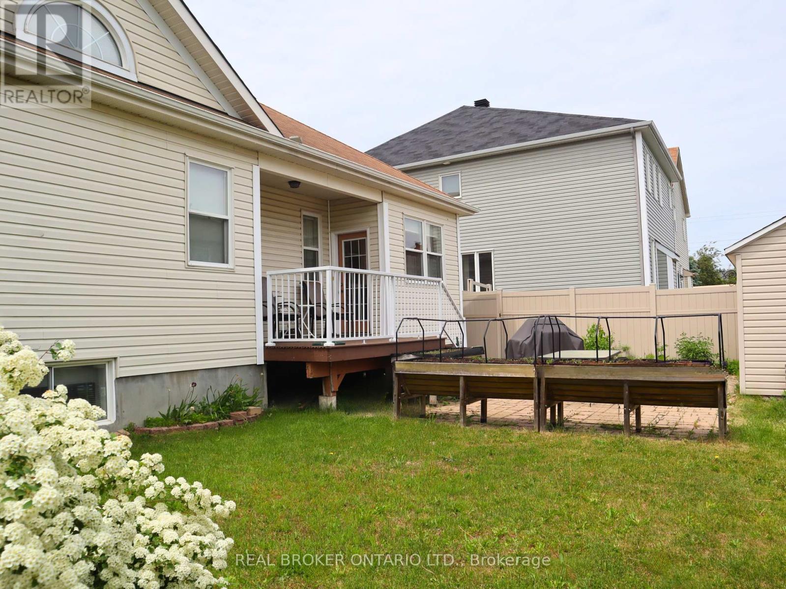 204 Hillpark High Street, Ottawa, Ontario  K1W 0B5 - Photo 26 - X13120428