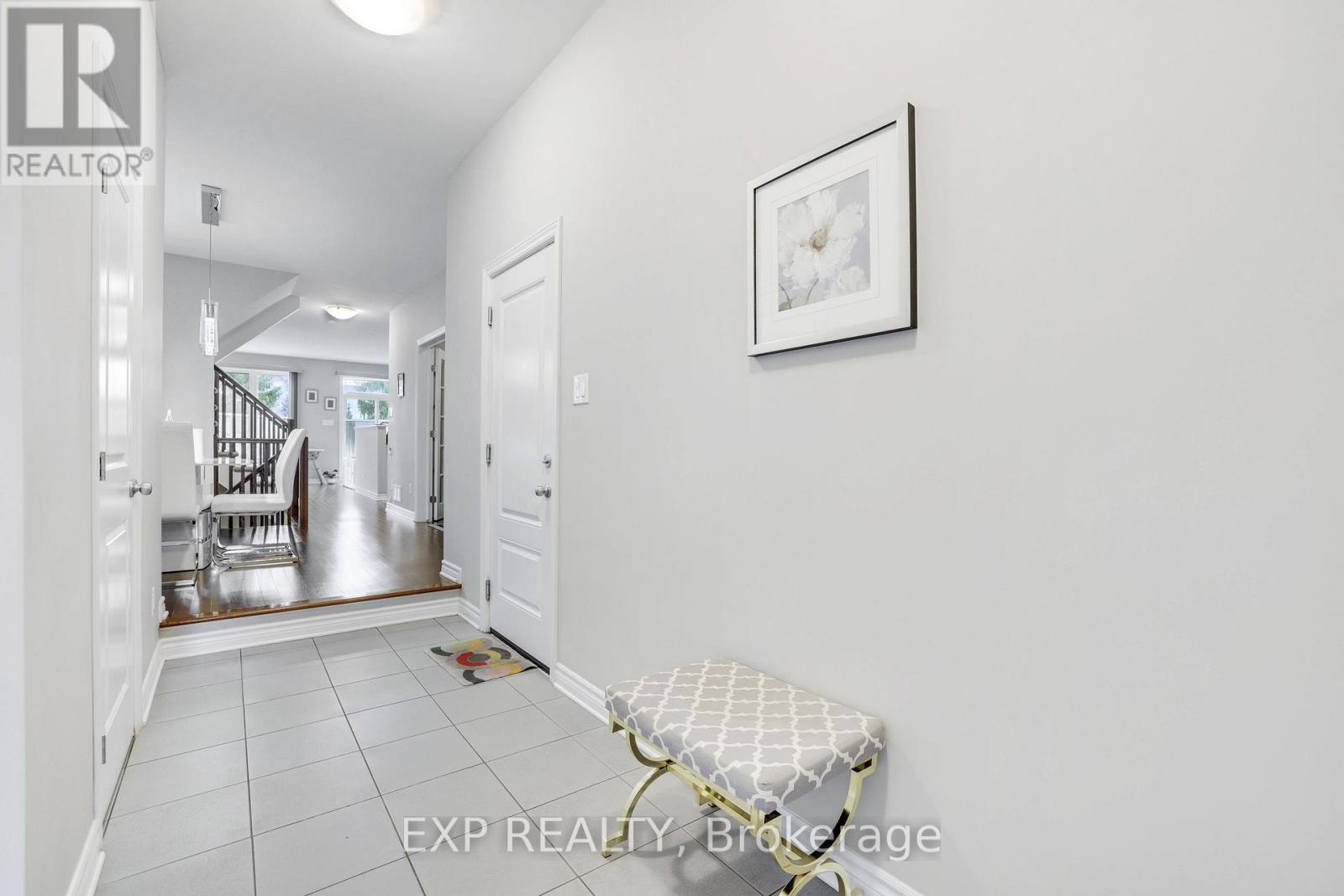 299 Wood Acres Grove, Ottawa, Ontario  K1T 0B3 - Photo 3 - X13120548
