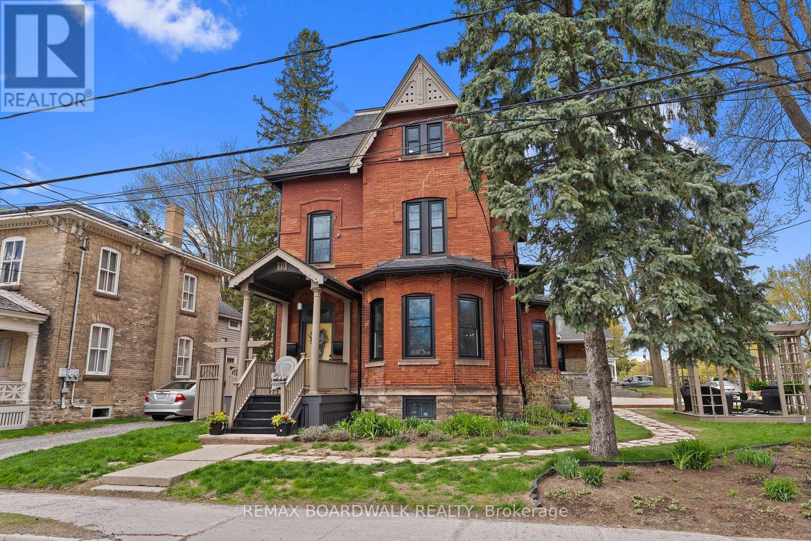 19 NORTH STREET, Perth, Ontario