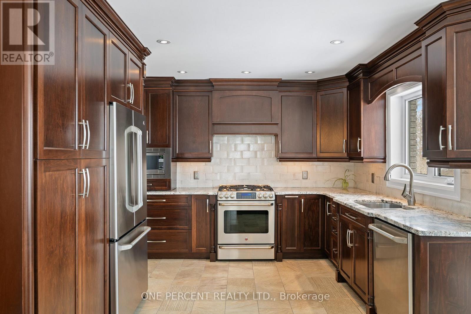 975 Fieldown Street, Ottawa, Ontario  K4C 1B9 - Photo 16 - X13121294