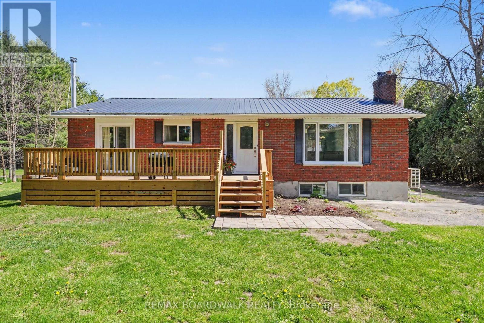 2213 County Rd 21 Road, Edwardsburgh/cardinal, Ontario  K0E 1X0 - Photo 1 - X13122396
