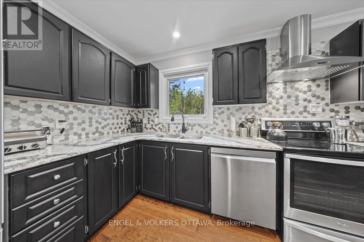 4841 Torbolton Ridge, Ottawa, Ontario  K0A 3M0 - Photo 11 - X13122962