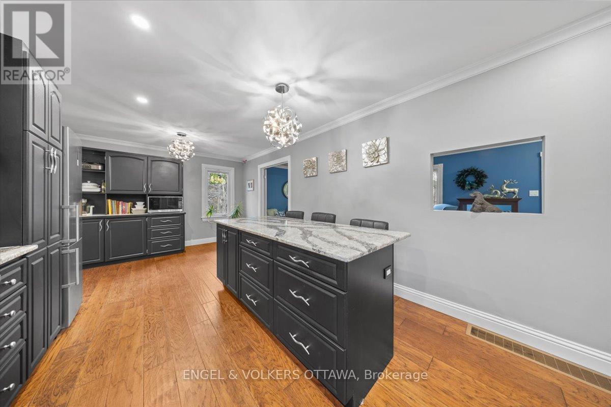 4841 Torbolton Ridge, Ottawa, Ontario  K0A 3M0 - Photo 12 - X13122962