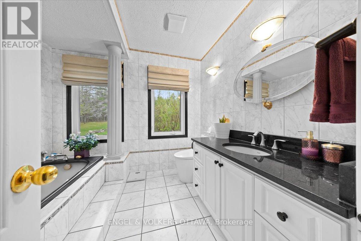 4841 Torbolton Ridge, Ottawa, Ontario  K0A 3M0 - Photo 30 - X13122962