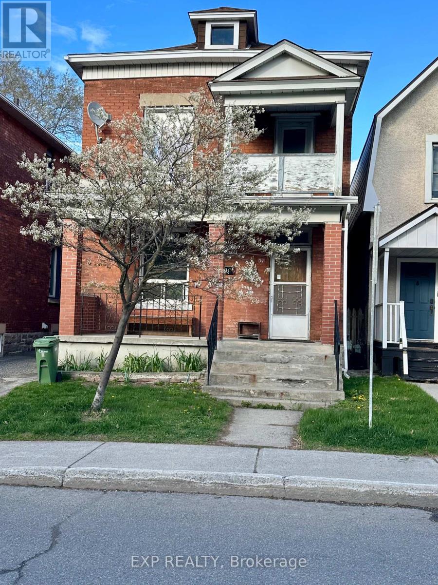 57 SPADINA AVENUE, Ottawa, Ontario