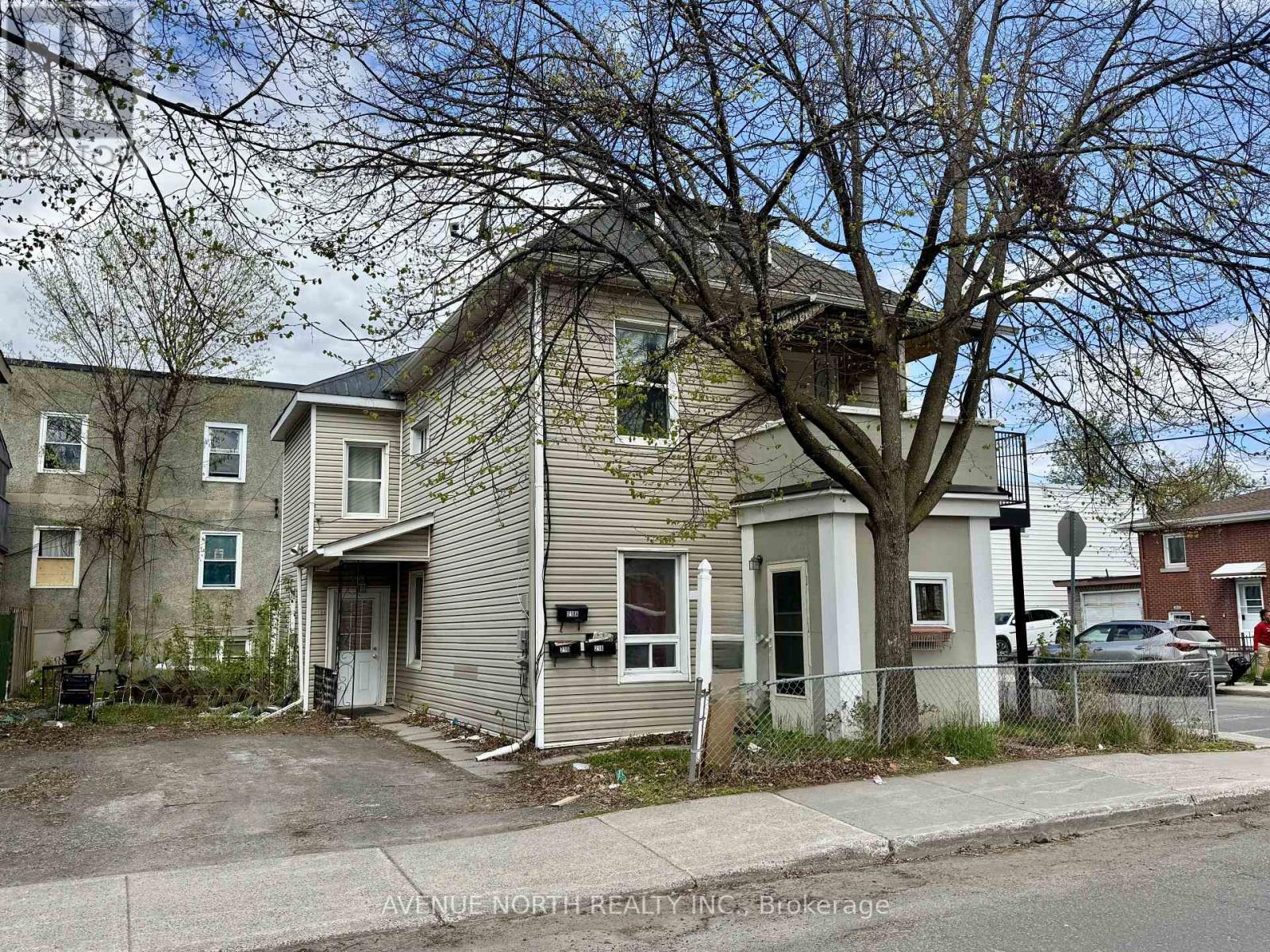 216 Hannah Street, Ottawa, Ontario  K1L 7M8 - Photo 2 - X13123766