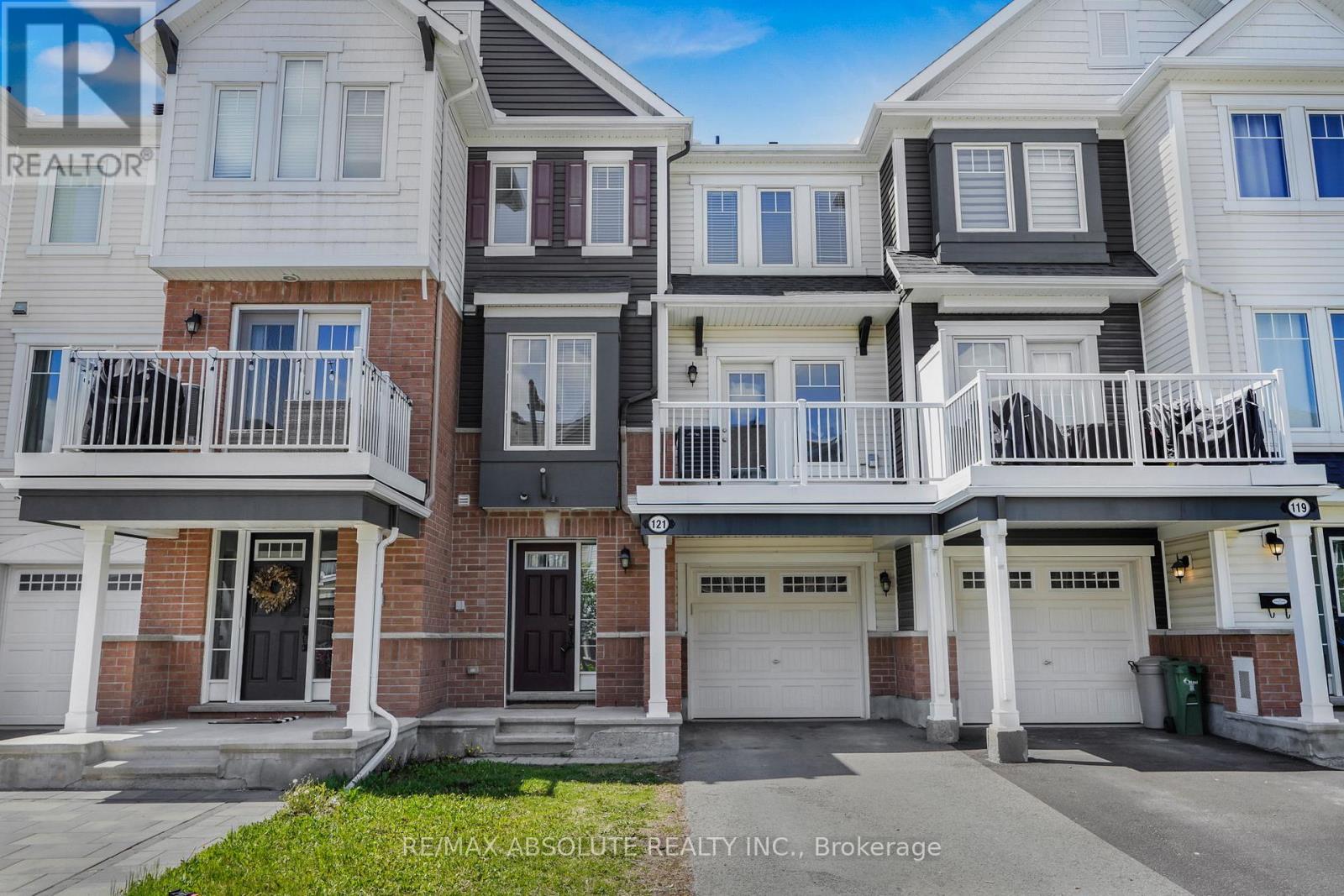 121 HELENIUM LANE, Ottawa, Ontario