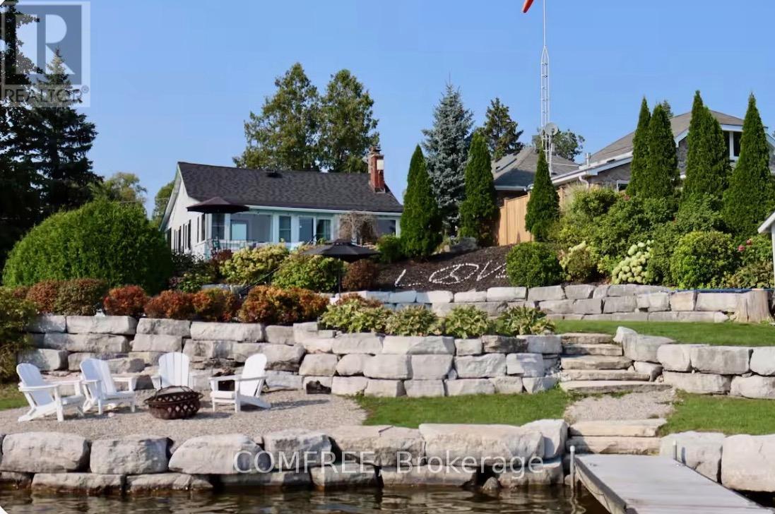11 LAKE AVENUE, Puslinch, Ontario