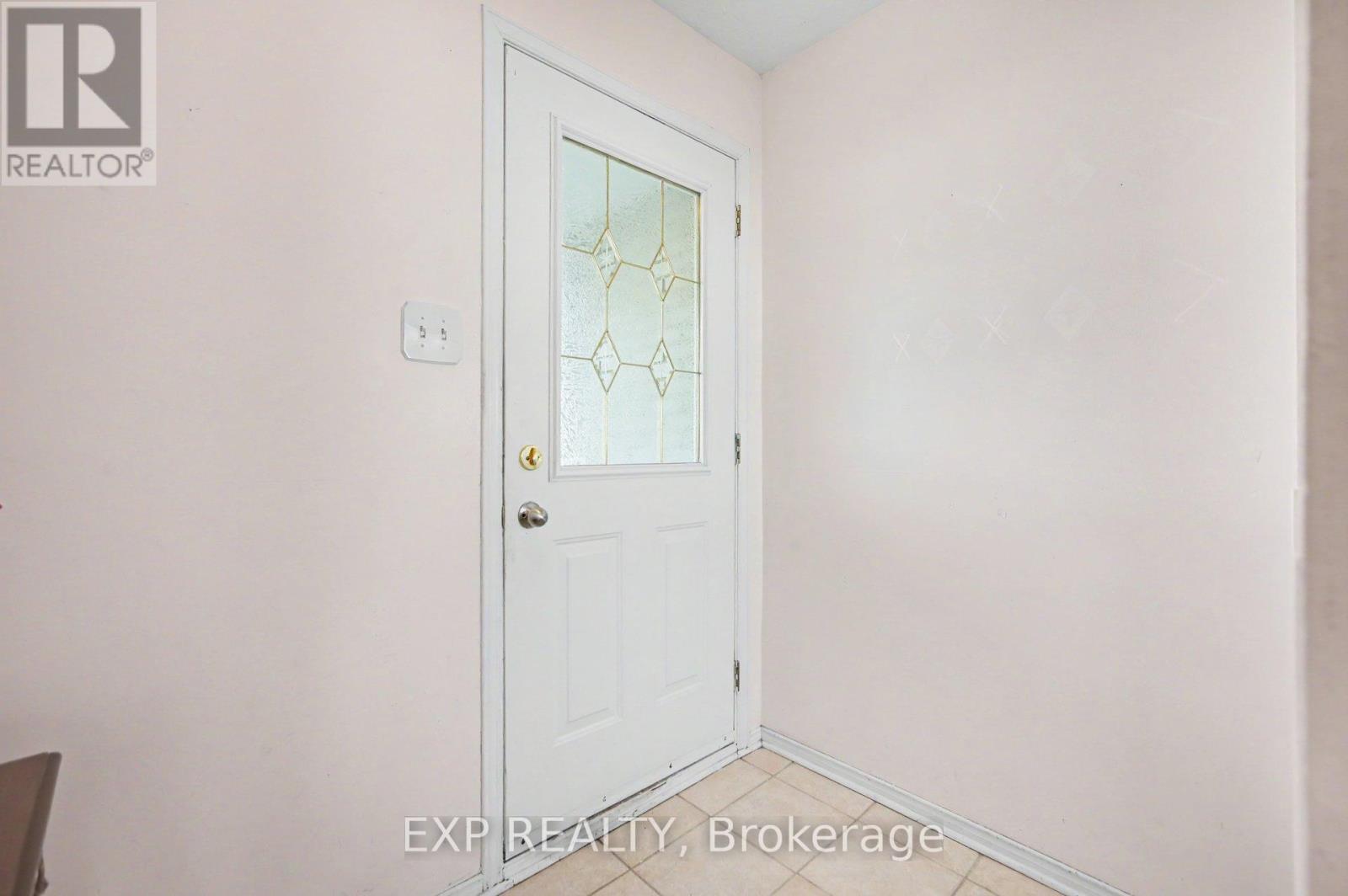 61 Monterey Drive, Ottawa, Ontario  K2H 7A9 - Photo 2 - X13124658