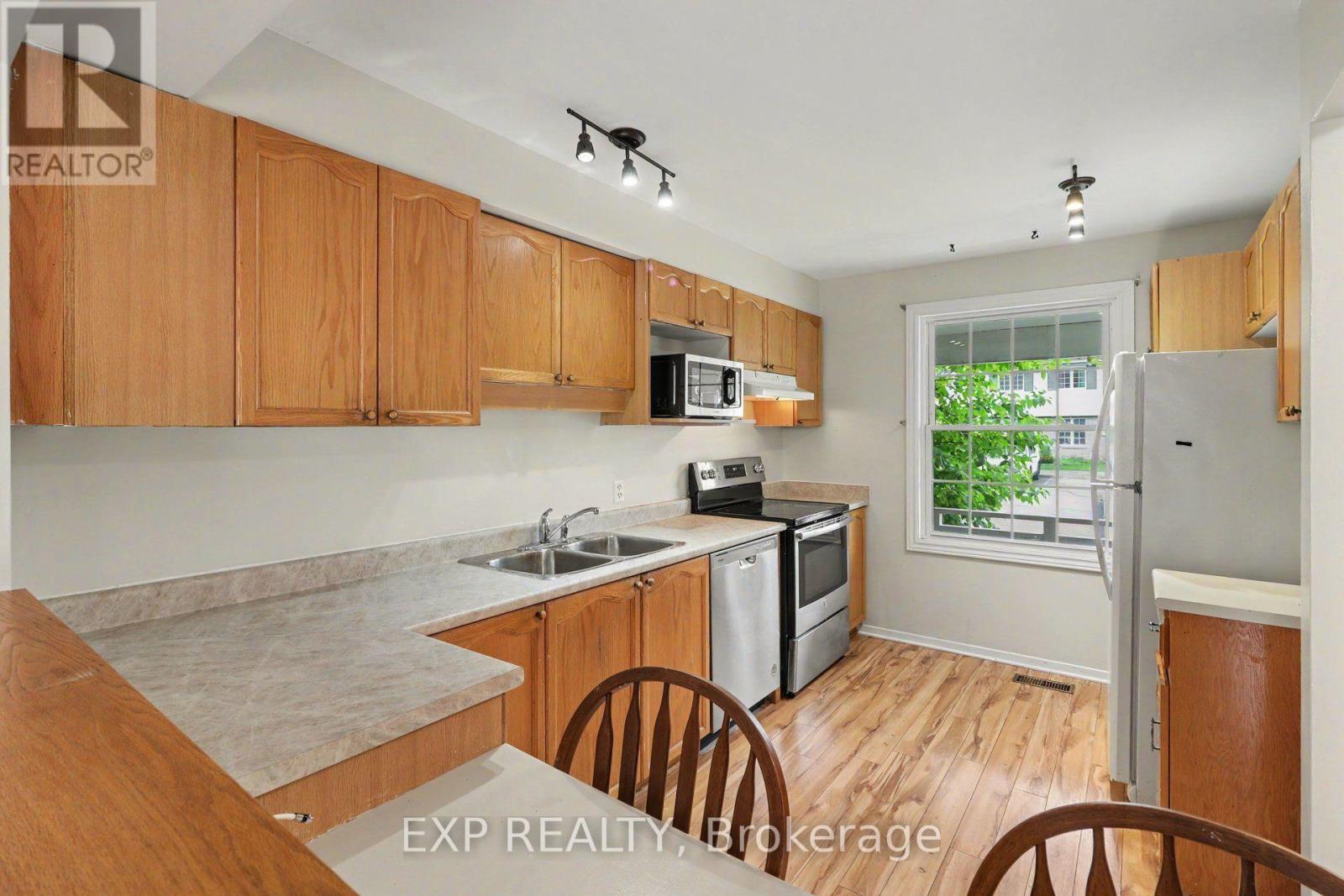 61 Monterey Drive, Ottawa, Ontario  K2H 7A9 - Photo 5 - X13124658