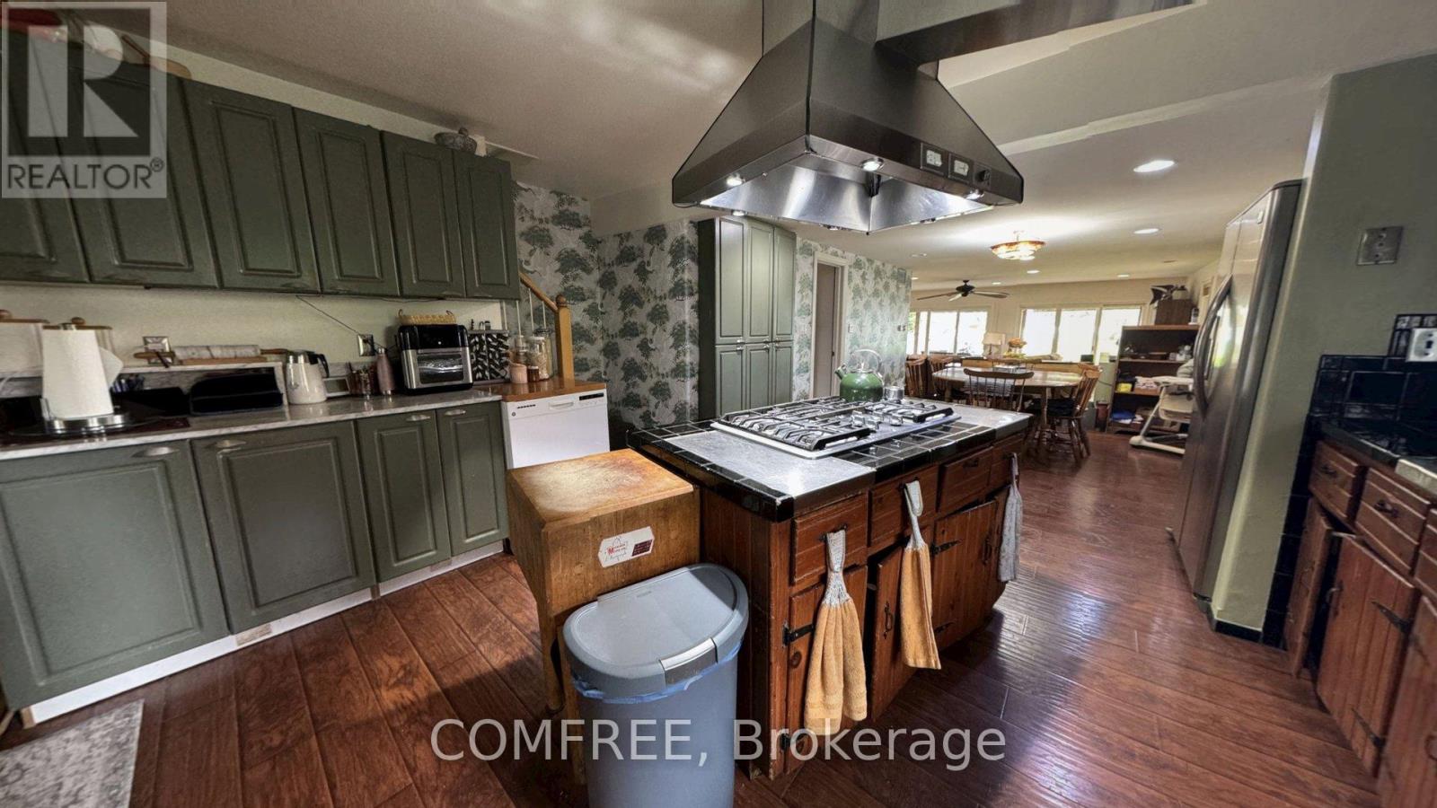 2122 Old Front Road, Lasalle, Ontario  N9J 2C9 - Photo 11 - X13125104