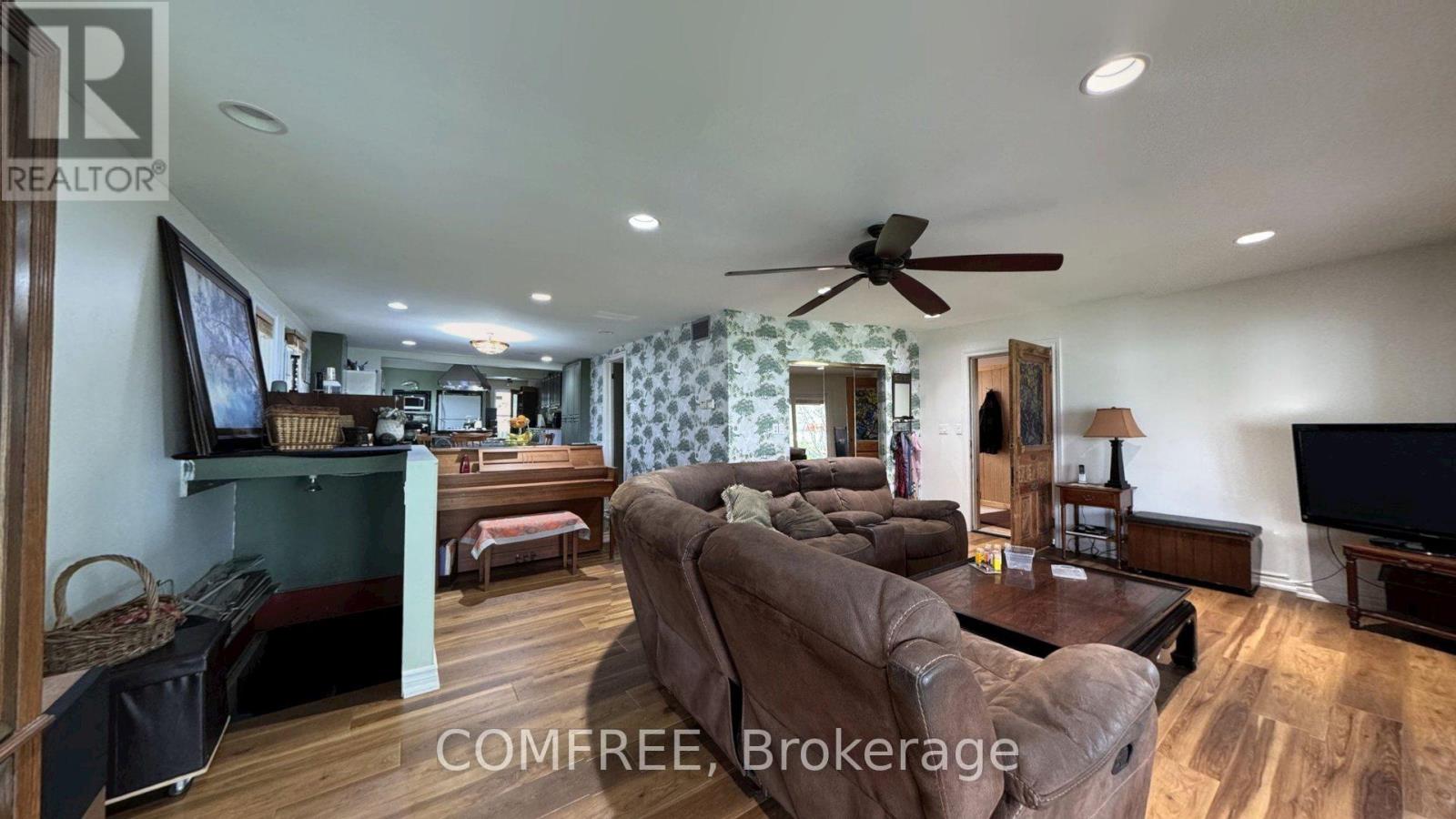 2122 Old Front Road, Lasalle, Ontario  N9J 2C9 - Photo 6 - X13125104