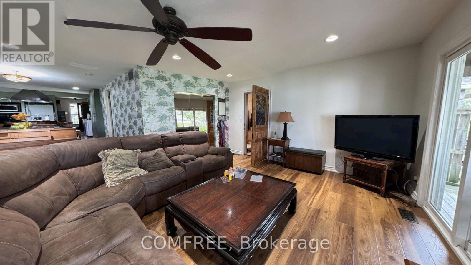 2122 Old Front Road, Lasalle, Ontario  N9J 2C9 - Photo 7 - X13125104