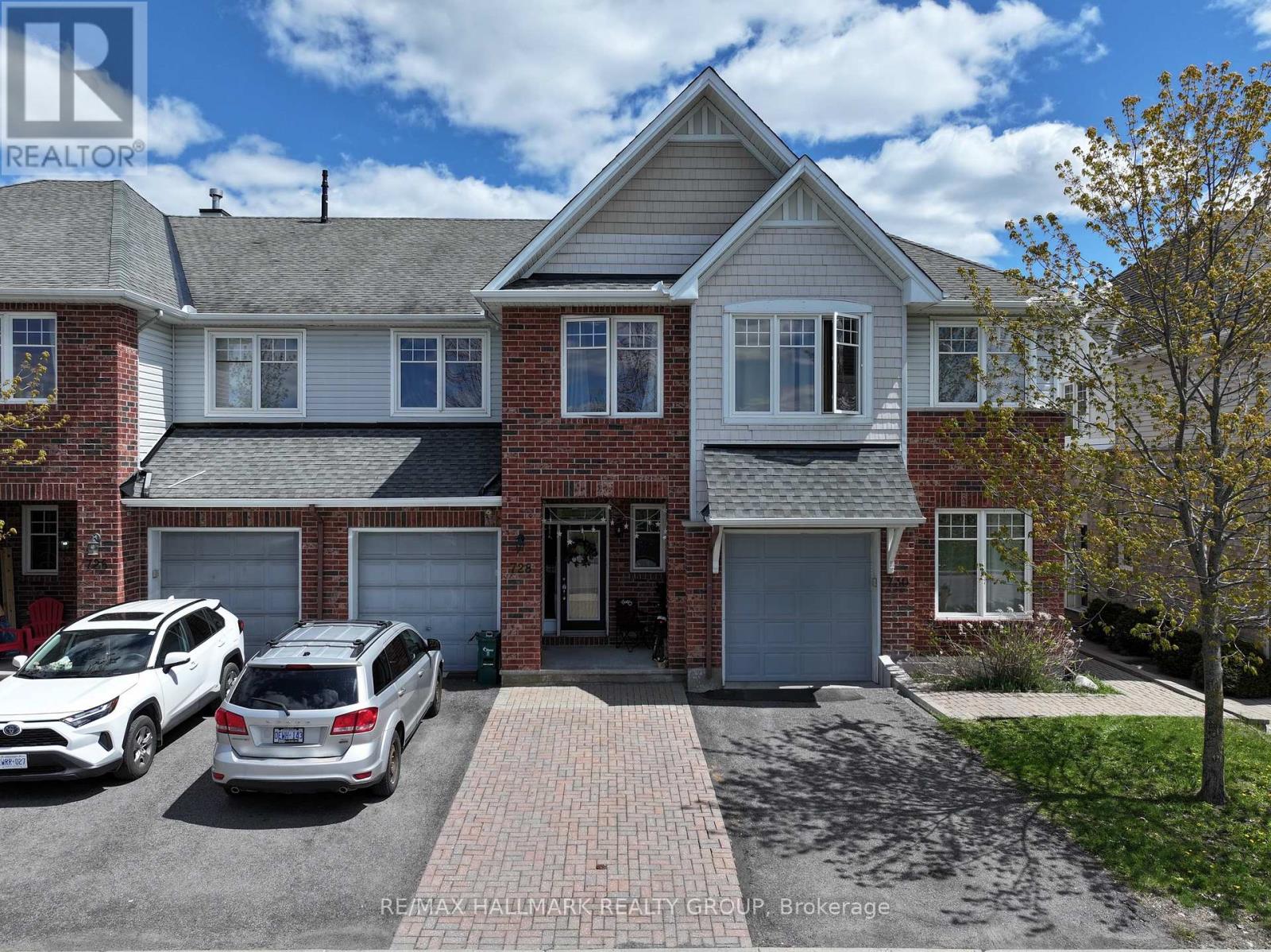 728 CEDAR CREEK DRIVE, Ottawa, Ontario