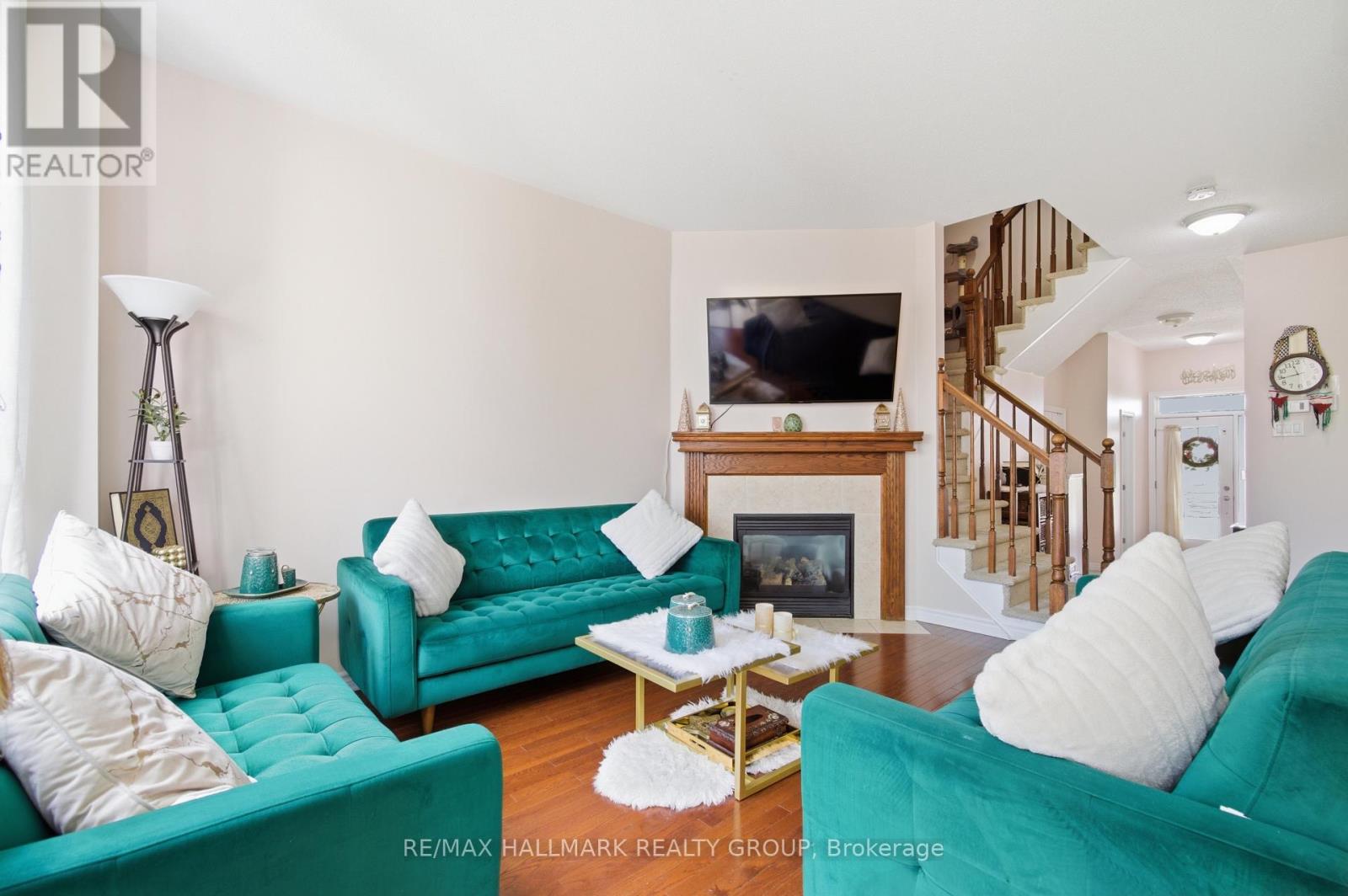 728 Cedar Creek Drive, Ottawa, Ontario  K1T 0A9 - Photo 6 - X13125364