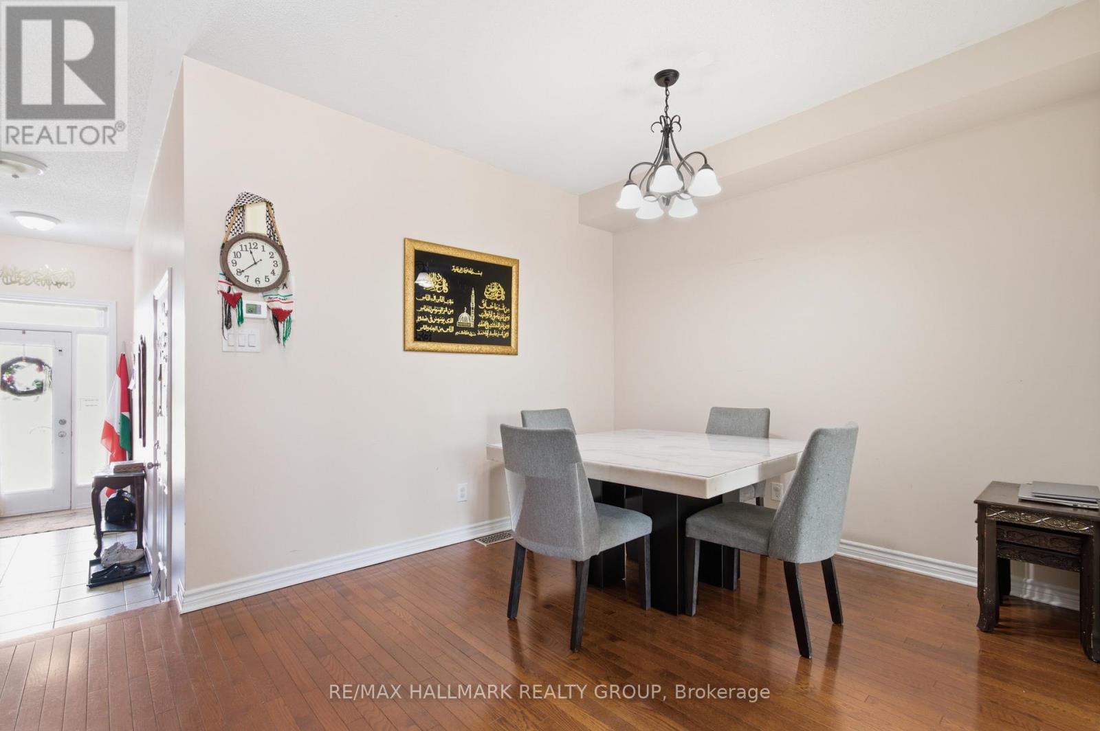 728 Cedar Creek Drive, Ottawa, Ontario  K1T 0A9 - Photo 9 - X13125364