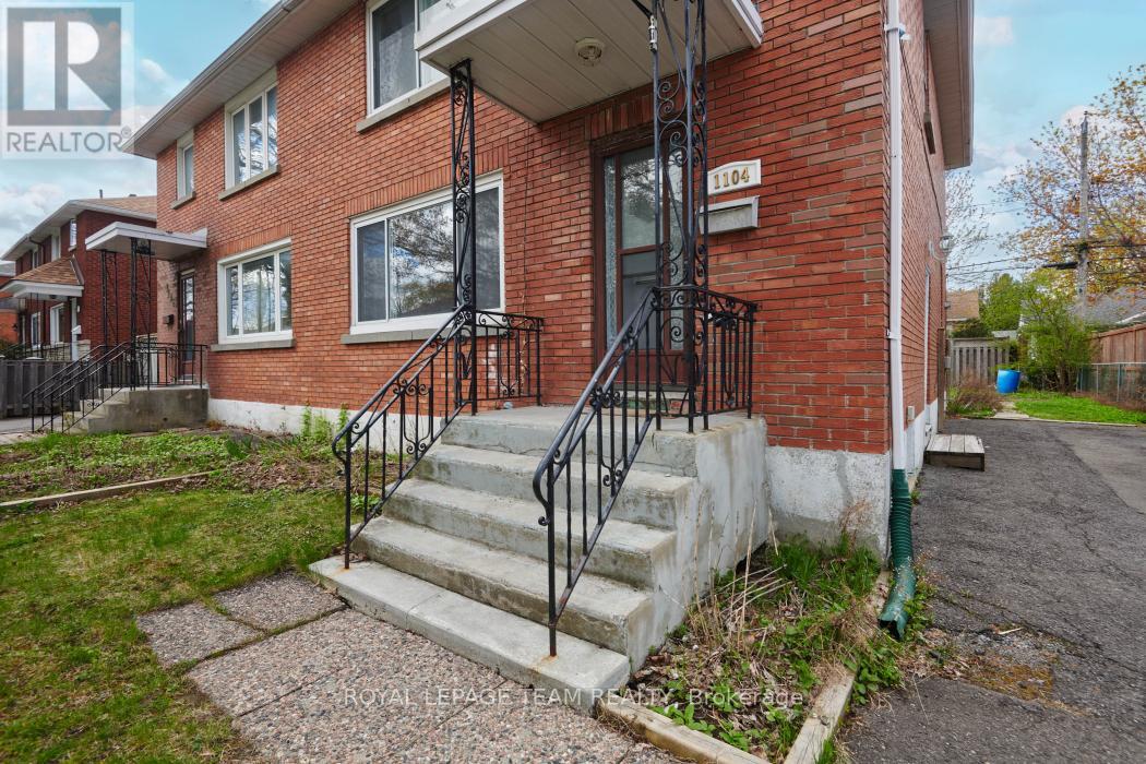1104 APOLYDOR AVENUE, Ottawa, Ontario