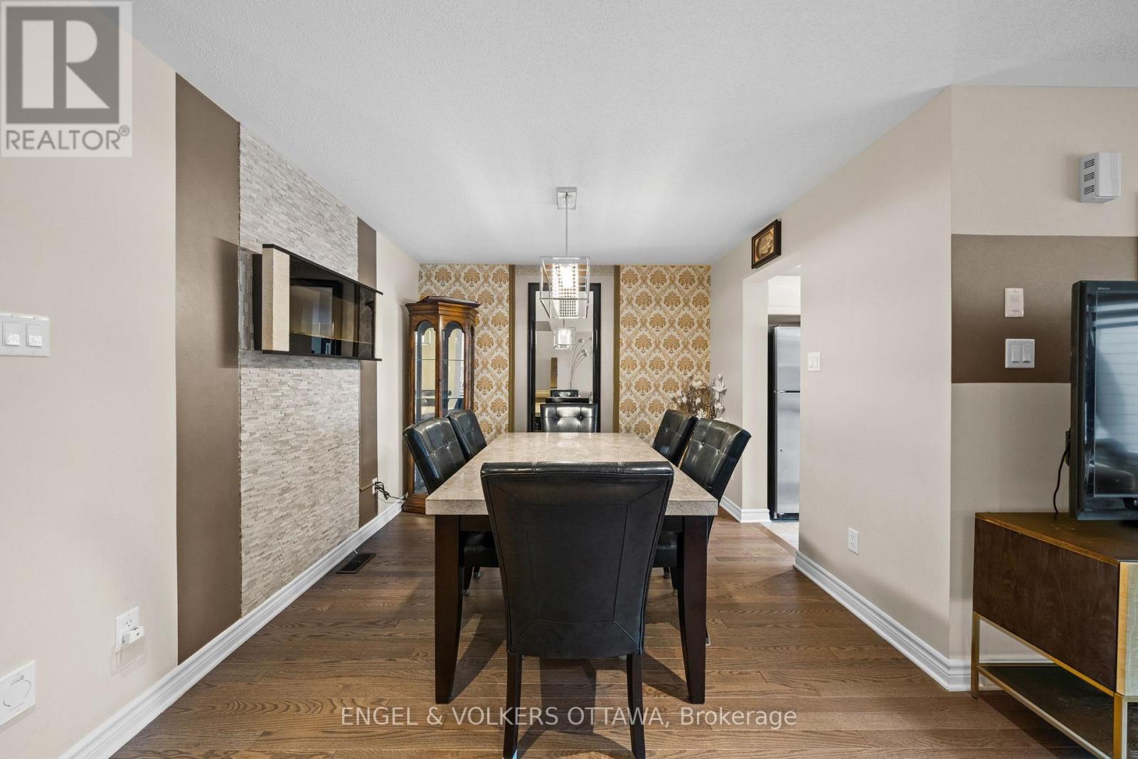 107 Mancini Way, Ottawa, Ontario  K2J 5X3 - Photo 11 - X13127858