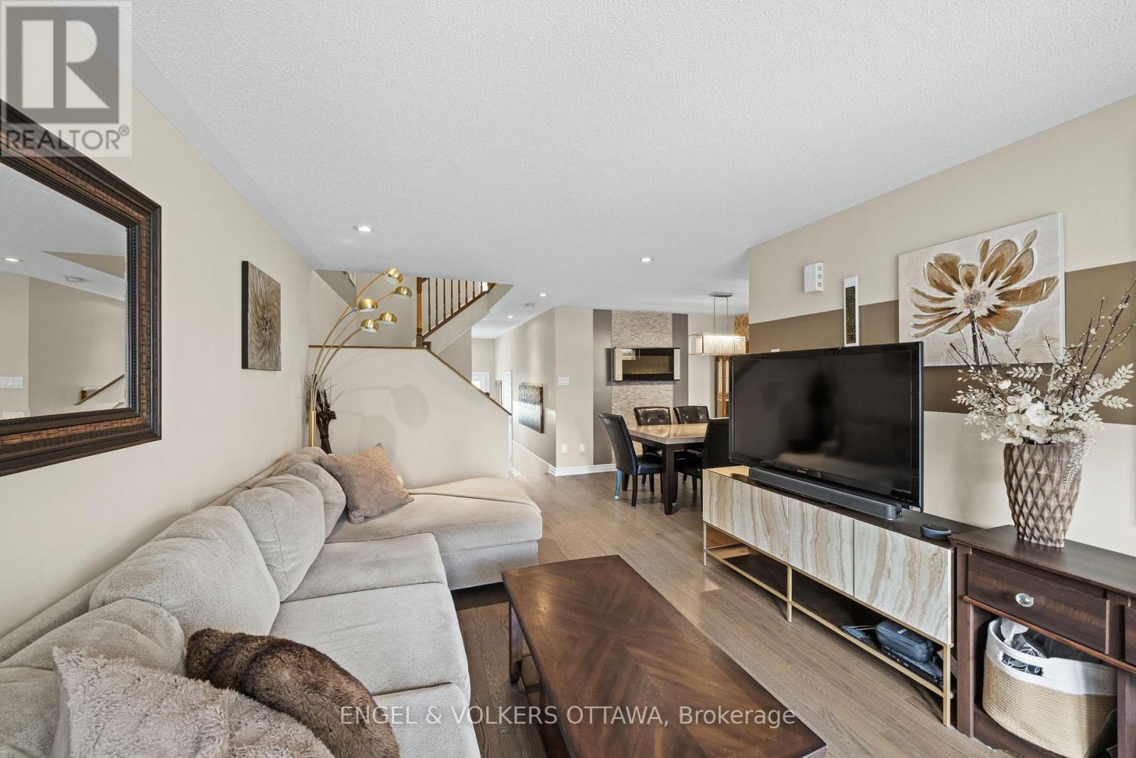 107 Mancini Way, Ottawa, Ontario  K2J 5X3 - Photo 6 - X13127858
