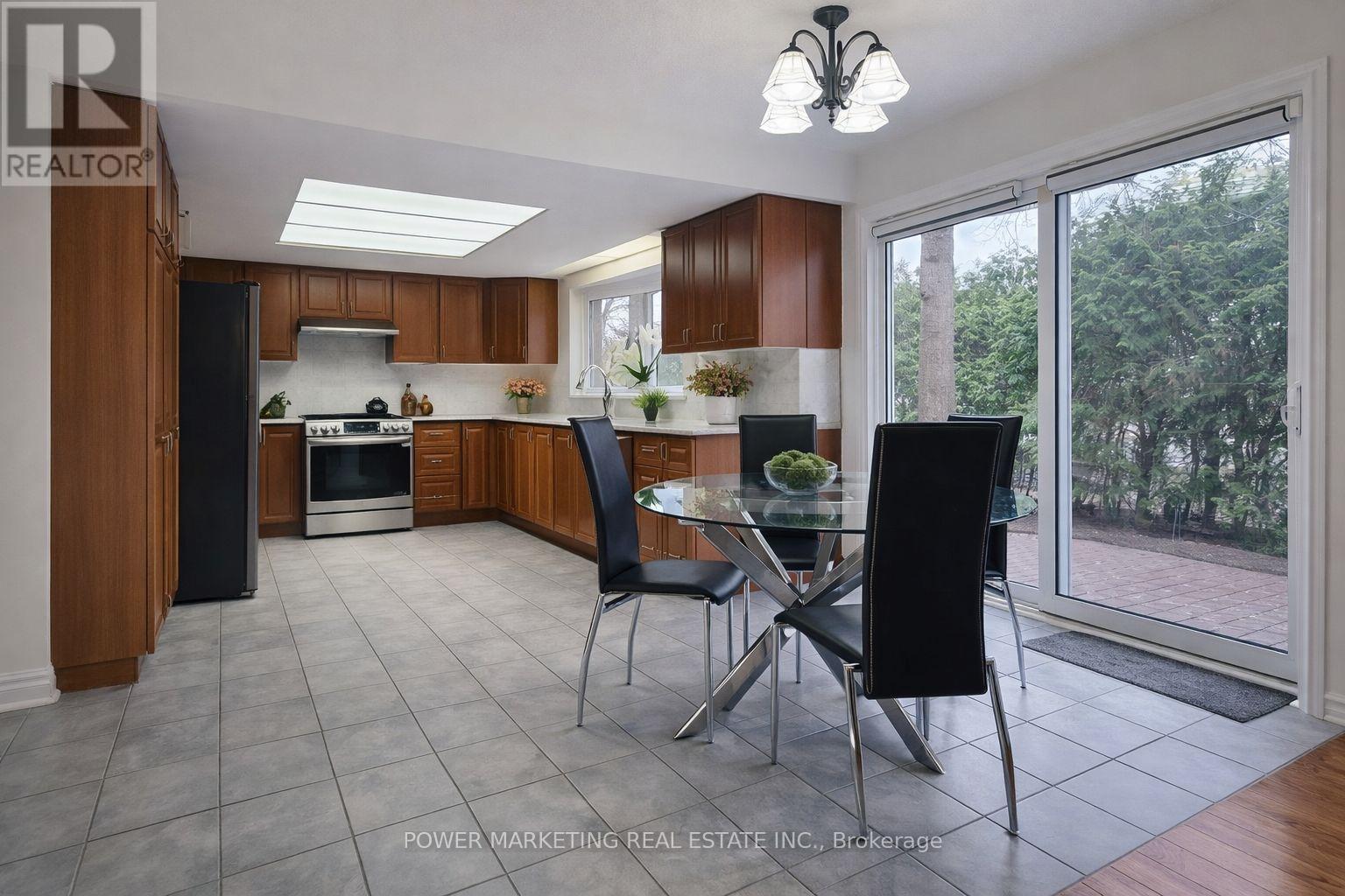 29 Taj Court, Ottawa, Ontario  K1G 5K7 - Photo 12 - X13127866