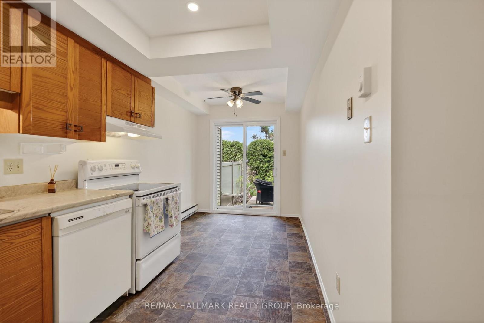 33 Haxby Private, Ottawa, Ontario  K1T 3B5 - Photo 17 - X13129192