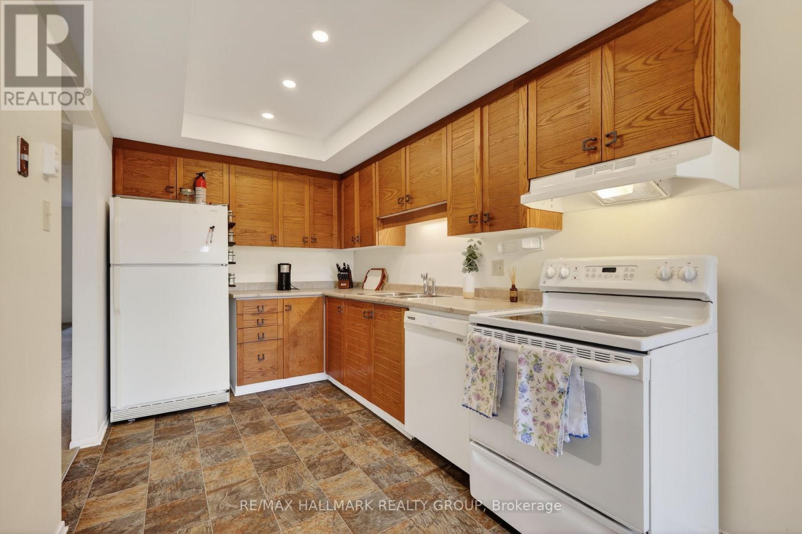 33 Haxby Private, Ottawa, Ontario  K1T 3B5 - Photo 19 - X13129192
