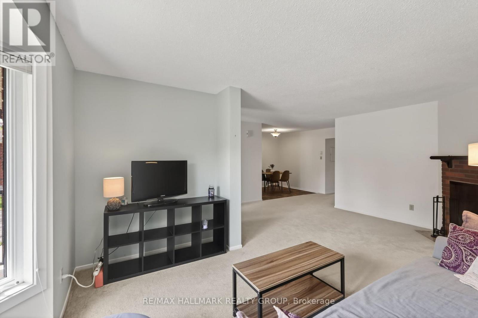 33 Haxby Private, Ottawa, Ontario  K1T 3B5 - Photo 7 - X13129192