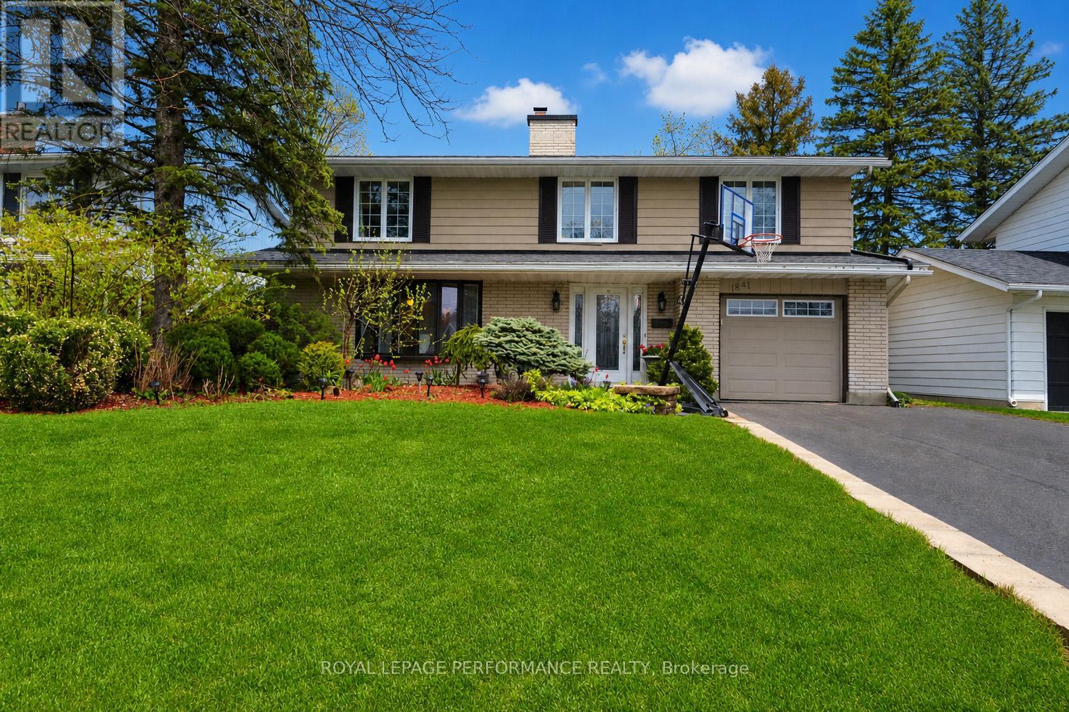 1841 Beattie Avenue, Ottawa, Ontario  K1H 5R7 - Photo 2 - X13129540