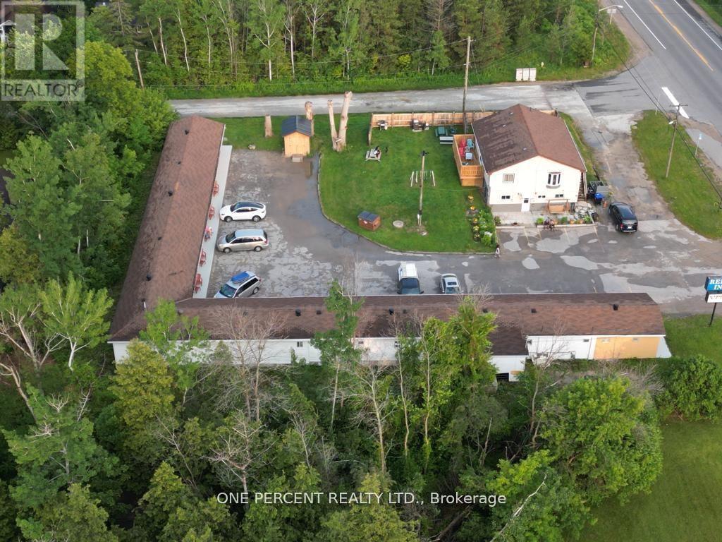 9448 Beachwood Road, Collingwood, Ontario  L9Y 0X2 - Photo 2 - S13130262