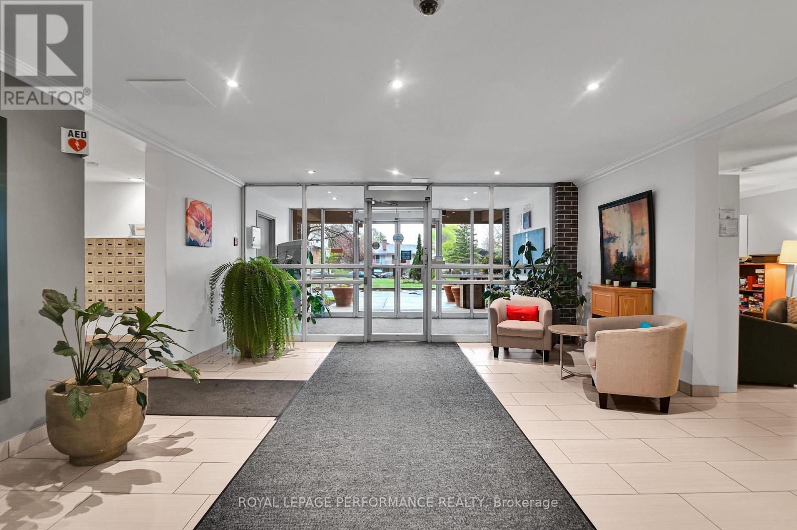 307 - 2400 Virginia Drive, Ottawa, Ontario  K1H 8L3 - Photo 3 - X13130184