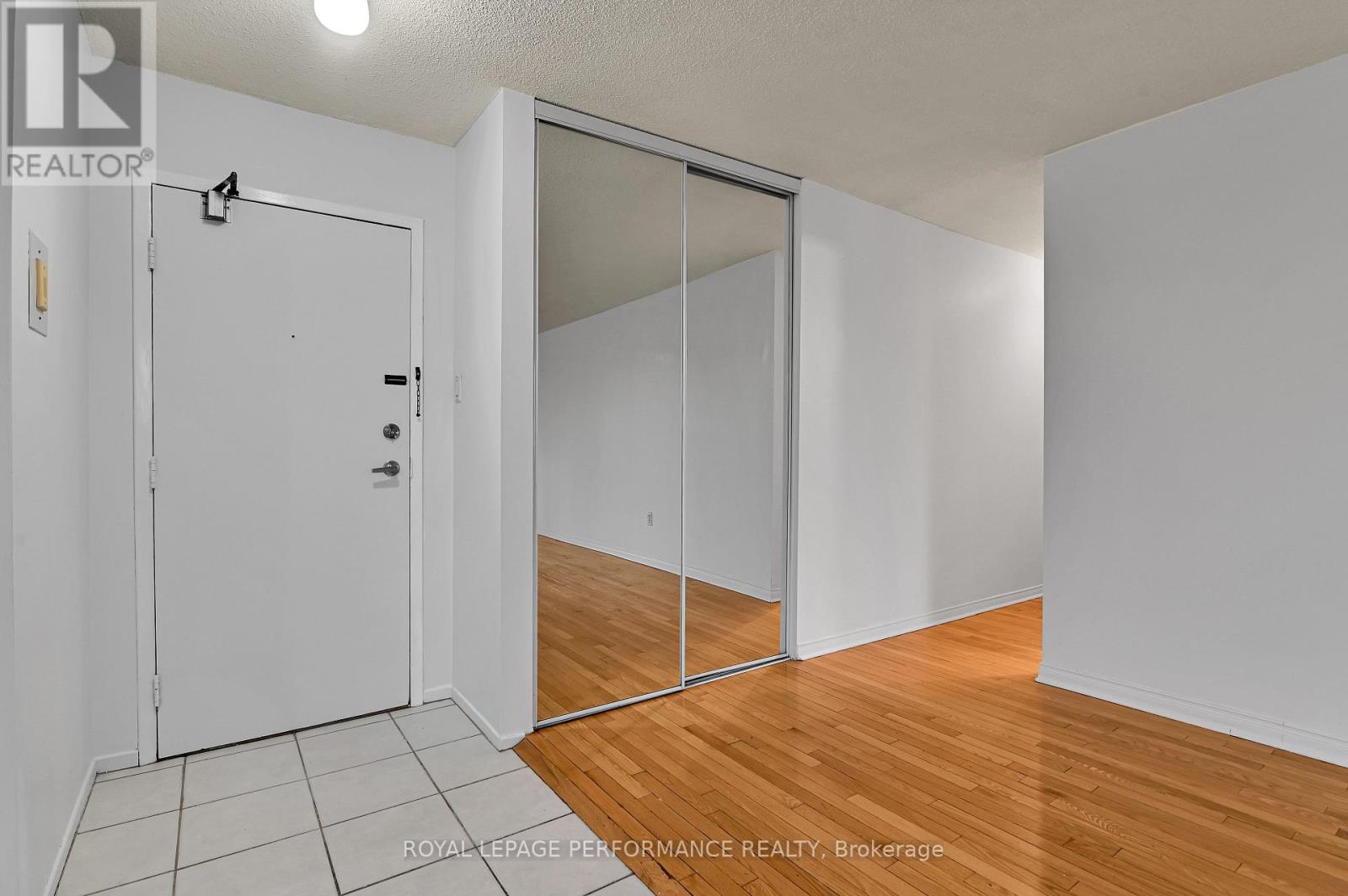 307 - 2400 Virginia Drive, Ottawa, Ontario  K1H 8L3 - Photo 8 - X13130184